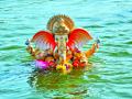 पाच दिवसांच्या बाप्पा, गौराईला निरोप... - Marathi News | Five days of Bappa, go to Garrai ... | Latest vasai-virar News at Lokmat.com
