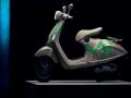 Vespa 946 Dragon Edition : क्रेटा आणि थारपेक्षा महागडी स्कूटर लाँच, किंमत जाणून बसेल धक्का! - Marathi News | Scooter more expensive than Mahindra Scorpio! Vespa 946 Dragon Edition launched in India | Latest auto News at Lokmat.com