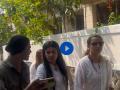 Video: पंकज उधास यांच्या शोकसभेत फॅन घ्यायला आला सेल्फी; विद्या बालनने केलं असं काही... - Marathi News | Vidya Balan reacted to a fan trying to take selfie at Pankaj Udhas funeral watch video | Latest filmy News at Lokmat.com