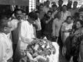 Vijay Chavan Funeral: विजय चव्हाण यांच्या अंतिम दर्शनासाठी लागली कलाकारांची रांग - Marathi News | Vijay Chavan death: marathi artist attended funeral of of Vijay Chavan | Latest filmy Videos at Lokmat.com