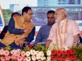 नरेंद्र मोदींना रोखण्यासाठी निवडणूक आयोगाने काँग्रेसला दिला होता मदतीचा 'हात' - विजय रुपानी - Marathi News | 'Election Commission has helped Congress to stop Modi' | Latest national News at Lokmat.com