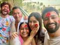 Vicky Kaushal : नवरा असावा तर असा ! विकी कौशलने बायकोचे केले तोंडभरुन कौतुक - Marathi News | vicky-kaushal-praises-his-wife-that-she-is-the-most-positive-person-in-his-life | Latest filmy News at Lokmat.com
