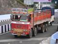 Pune : अवजड वाहनांना पुण्याच्या मध्यवर्ती भागात बंदी? - Marathi News | Heavy vehicles will be banned in central areas munciple commissioner vikram kumar | Latest pune News at Lokmat.com