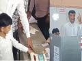 आमदारासाठी कसले नियम? विलास भुमरेंनी मुलाला थेट EVM जवळ नेलं; बोटाला शाईही लावली - Marathi News | Chhatrapati Sambhajinagar ZP Election Voting: What are the rules for the MLA? MLA Vilas Bhumre took the son directly to the EVM; even put ink on his finger | Latest chhatrapati-sambhajinagar News at Lokmat.com