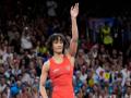 Vinesh Phogat : "हे एक मोठं षडयंत्र, यात सरकारचा हात", विनेश फोगाटच्या सासऱ्यांचा गंभीर आरोप - Marathi News | Vinesh Phogat Disqualified From Womens Wrestling 50kg For Being Overweight Olympics 2024 Father In Law Rajpal Rathi Reaction | Latest other-sports News at Lokmat.com