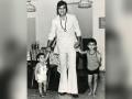 Vinod Khanna Birthday: विनोद खन्ना यांनी घेतला नसता हा निर्णय तर बनले असते अमिताभ बच्चनपेक्षाही सुपरस्टार - Marathi News | Vinod Khanna Birthday: Vinod Khanna did not have this decision, this decision has become a superstar than Amitabh Bachchan | Latest filmy Photos at Lokmat.com
