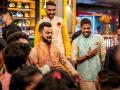 दिवाळीच्या सेलिब्रेशनमध्ये विराट कोहली लगावले ठुमके - Marathi News | Virat Kohli at the Celebration of Diwali, | Latest cricket News at Lokmat.com