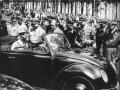 हिटलरच्या आवडत्या बीटलचा तब्बल 8 दशकांचा प्रवास संपणार - Marathi News | Hitler's favorite beetle ends; Volkswagan to stop production by 2019 | Latest auto News at Lokmat.com