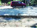 चार महिने उलटूनही रस्ता अर्धवट - Marathi News | Four months later the road is still halfway up | Latest vasai-virar News at Lokmat.com