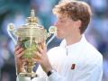 Wimbledon 2025 Final : अल्काराझची हॅटट्रिक हुकली! नंबर वन यानिक सिनरनं विम्बल्डन जेतेपद जिंकत रचला इतिहास - Marathi News | Wimbledon 2025 Final: Alcaraz misses hat-trick! Number one Yannick Sinner reaches final for the first time | Latest other-sports News at Lokmat.com