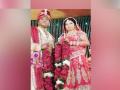 Crime News: धक्कादायक! बेडरुममध्ये गळफास लावून घेत होती पत्नी; पती व्हिडीओ बनवत होता... - Marathi News | Crime News: Shocking! The wife was hanging herself in the bedroom; Husband was making video... | Latest crime News at Lokmat.com