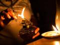 तोरणाळा, म्हसणीवासी काढताहेत अंधारात रात्र - Marathi News | Torhnala, villagers night in the dark, electricity disrupt | Latest vashim News at Lokmat.com