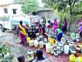 आमच्यावर नेहमीच दूषित पाणी पिण्याची येते वेळ! - Marathi News | We always drink water from contaminated water! | Latest thane News at Lokmat.com