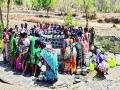 हंडाभर पाण्यासाठी दाहीदिशा, वडपाले गावातील स्थिती गंभीर - Marathi News |  Damdisha, Vadpale village serious situation | Latest raigad News at Lokmat.com
