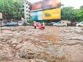 Pune Rain : परिस्थिती नियंत्रणात येईपर्यंत कार्यालय सोडू नका; महापालिका आयुक्तांचे अधिकाऱ्यांना आदेश - Marathi News | Pune heavy rain newsDo not leave the office until the situation is under control; Municipal Commissioner orders officials | Latest pune News at Lokmat.com