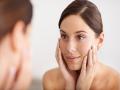 उपाय, जे आयुष्य वाढवण्यासोबतच ठेवतील तुम्हाला नेहमी तरूण! - Marathi News | Ways to look younger in growing age | Latest beauty News at Lokmat.com