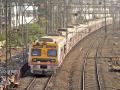 CoronaVirus: कोरोनामुळे रेल्वेला बसला 135 कोटींचा फटका - Marathi News | western railway lost income of rs 135 crore due to lockdown amid coronavirus | Latest mumbai News at Lokmat.com