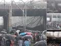 अंधेरी स्टेशनवर पादचारी पुलाचा भाग कोसळला - Marathi News | pedestrian bridge collapsed at the Andheri station western railway disrupted | Latest mumbai Photos at Lokmat.com