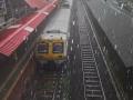 Mumbai Train Update : मुंबईत पावसाची जोरदार बॅटींग; तिन्ही मार्गावरील वाहतूक उशिराने  - Marathi News | Mumbai Train Update Trains delayed after heavy rains lash Mumbai | Latest mumbai News at Lokmat.com