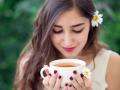 जाणून घ्या ग्रीन टी पिण्याची योग्य वेळ आणि पध्दत... - Marathi News | Know right method to prepared and to drink Green Tea .... | Latest health Photos at Lokmat.com