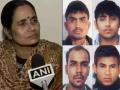 Nirbhaya Case : दोषींच्या वकिलाने चॅलेंज दिलेय, पण मी लढत राहणार; निर्भयाच्या आईचा गौप्यस्फोट - Marathi News | Nirbhaya Case: Defendant's lawyer given challenge to me, but I'll keep fighting; Nirbhaya's mother erupted | Latest crime News at Lokmat.com