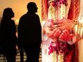 काय सांगता? नवऱ्याच्या वडिलांनी नवरीच्या आईलाच पळवलं अन्... - Marathi News | father of groom fled with mother of bride in surat | Latest national News at Lokmat.com