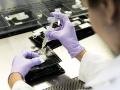 Coronavirus: कोरोनाची चाचणी घरबसल्या करता येणार; ‘या’ देशाने आणली अनोखी टेस्टिंग किट - Marathi News | Coronavirus: finger prick coronavirus tests available in one week by UK pnm | Latest international Photos at Lokmat.com