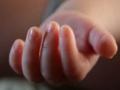 Coronavirus : हृदयद्रावक! ...अन् चिमुकल्याने आईच्या कुशीत घेतला अखेरचा श्वास - Marathi News | Coronavirus bihar son dies in mothers lap in lockdown SSS | Latest national News at Lokmat.com