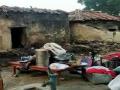 UP: वाद पेटला अन् घडले अग्नितांडव, दलित वस्ती दिली पेटवून - Marathi News | Disputes erupted, fire broke out, Dalit settlements were set on fire | Latest crime News at Lokmat.com