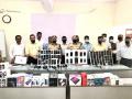 सराईत मोबाईल चोरांची टोळी अटकेत,45 लाखाचा मुद्देमाल जप्त - Marathi News | Mobile thieves arrested by crime branch, Rs 45 lakh seized | Latest crime News at Lokmat.com