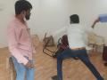 मनसेच्या कार्यकर्त्यांकडून महावितरण कार्यालयाची तोडफोड - Marathi News | MSEDCL office vandalized by MNS workers | Latest dharashiv News at Lokmat.com