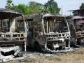 नेरळ- पिंपळोली येथे अज्ञातांनी पेटविल्या तीन स्कुल बस - Marathi News | Neral- Three school buses set on fire by unknown persons at Pimpaloli | Latest thane News at Lokmat.com