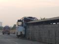 सायन-पनवेल महामार्गावर बसला अपघात  - Marathi News | Bus Accident on Sion-Panvel highway | Latest mumbai News at Lokmat.com