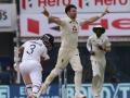 India vs England, 1st Test : ३८ वर्षीय जेम्स अँडरसनचा भारी पराक्रम, टीम इंडियाला ढकललं पराभवाच्या छायेत - Marathi News | James Anderson surpasses Courtney Walsh by taking most number of wickets as a pacer since the age of 30 | Latest cricket News at Lokmat.com
