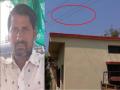 पोलीस चौकीवर फुलांची सजावट करताना विजेच्या धक्क्याने एकाचा मृत्यू - Marathi News | One dies of electric shock while decorating flowers at a police outpost | Latest parabhani News at Lokmat.com