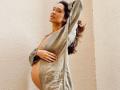 बेबी बम्पसह अभिनेत्रीचा जलवा, तीस-यांदा देणार बाळाला जन्म - Marathi News | Actress Lisa Haydon Flaunts Her Baby Bump Welcoming Her Third Child | Latest filmy Photos at Lokmat.com