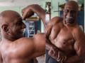 72 years old bodybuilder : तरूणांनाही लाजवतील असे आहेत ७२ वर्षीय बॉडीबिल्डर आजोबा; यांच्या फिटनेसचं सिक्रेट आहे तरी काय? - Marathi News | 72 years old bodybuilder : Mr muscles malaysian 72 years old bodybuilder still strong said fitness secrect | Latest jarahatke Photos at Lokmat.com