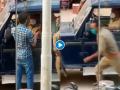 Man slapped inspector : मास्क नव्हता म्हणून पकडला गेला; भर रस्त्यात पोलिसाला कानाखाली मारून फरार, पाहा व्हिडीओ - Marathi News | Man slapped inspector : Young man slapped sub inspector and ran away in kushinagar | Latest social-viral News at Lokmat.com