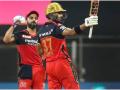 IPL 2021 : शतकाच्या उंबरठ्यावर असताना पडिक्कल म्हणाला, ‘’मॅच संपवून टाक’’; कोहलीनं दिलं मन जिंकणारं उत्तर  - Marathi News | IPL 2021: On the door of a century, Devdutt Padikkal says, "Finish the match"; Virat Kohli's heart wining answer | Latest cricket News at Lokmat.com