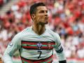 Euro 2020, Cristiano Ronaldo : ख्रिस्तियानो रोनाल्डोचा वर्ल्ड रेकॉर्ड, गतविजेत्या पोर्तुगालची हंगरीवर सहज मात, Video - Marathi News | Cristiano Ronaldo surpasses Platini to become all-time top scorer at UEFA Euro with brace against Hungary, Video | Latest football News at Lokmat.com