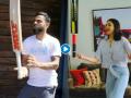 Video : विराट कोहलीनं दिलेलं 'Bat Balance' चॅलेंज अनुष्का शर्मानं केलं पूर्ण! - Marathi News | Video - Virat Kohli and Anushka Sharma take the 'Bat Balance' challenge | Latest cricket News at Lokmat.com