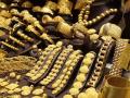Gold: सोने खरेदी करणाऱ्यांसाठी खूशखबर, ९ हजार रुपयांनी झाले स्वस्त, जाणून घ्या १० ग्रॅमचा भाव - Marathi News | Gold: Good news for gold buyers, it became cheaper by Rs 9,000, find out the price of 10 grams | Latest business News at Lokmat.com