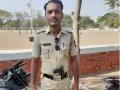 धक्कादायक ! परभणीत पोलिस शिपायाची गळफास घेऊन आत्महत्या - Marathi News | Shocking! Parbhani police constable commits suicide by hanging in Home | Latest parabhani News at Lokmat.com