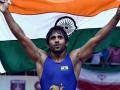 Tokyo Olympic, Bajrang Punia : बजरंग लढला, पण 'सुवर्ण'शर्यतीतून बाहेर पडला, कांस्यपदकासाठी खेळावे लागणार - Marathi News | Tokyo Olympic 2020: Bajrang Punia goes down to reigning Olympic medalist & 3 time World Champion Haji Aliyev 5-12 in Semis (FS 65kg). | Latest other-sports News at Lokmat.com