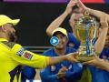 MS Dhoni : हे असं फक्त महेंद्रसिंग धोनीच करू शकतो; जेतेपदाची ट्रॉफी सोपवली दीपक चहरच्या हाती अन्... Video - Marathi News | MS Dhoni just like everytime, handed the trophy to his teammates and picked a side corner, Watch Video  | Latest cricket News at Lokmat.com