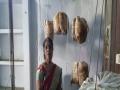 प्रेरणादायी! घरातील रिकाम्या खोलीत 'तिने' केलं 'असं' काही की आता करतेय लाखोंची कमाई  - Marathi News | mushroom farming in home housewife and farmer rekha devi earn 3 lakh rupees through this startup | Latest national News at Lokmat.com