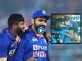 IND vs NZ, T20I : टीम इंडियाचा कर्णधार रोहित शर्मानं डगआऊटमध्ये मोहम्मद सिराजला मारलं, Video Viral - Marathi News | IND vs NZ, T20I : Indian captain Rohit Sharma slaps Mohammad Siraj, video goes viral | Latest cricket News at Lokmat.com