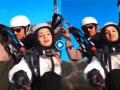 Viral video during paragliding : पॅराग्लायडिंग करताना घाबरली तरूणी, म्हणते 'अजून माझं लग्न झालं नाही'; समोरुन आलं भन्नाट उत्तर - Marathi News | Viral video during paragliding the scared girl said i am not married yet then she hear shocking answer | Latest sakhi News at Lokmat.com