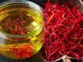 Benefits of saffron: केशराचे पाणी महिलांसाठी बहुगुणी, रोज पिण्याचे 5 आरोग्यासाठी फायदे! - Marathi News | Benefits of drinking kesar/ saffron water, Helps women to reduce menstrual pain | Latest sakhi News at Lokmat.com