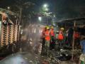ठाण्यामध्ये भंगार साहित्याच्या गाळ्याला आग; दुचाकीही पेटली - Marathi News | Scrap Shop fire in Thane; The bike also caught fire | Latest thane News at Lokmat.com